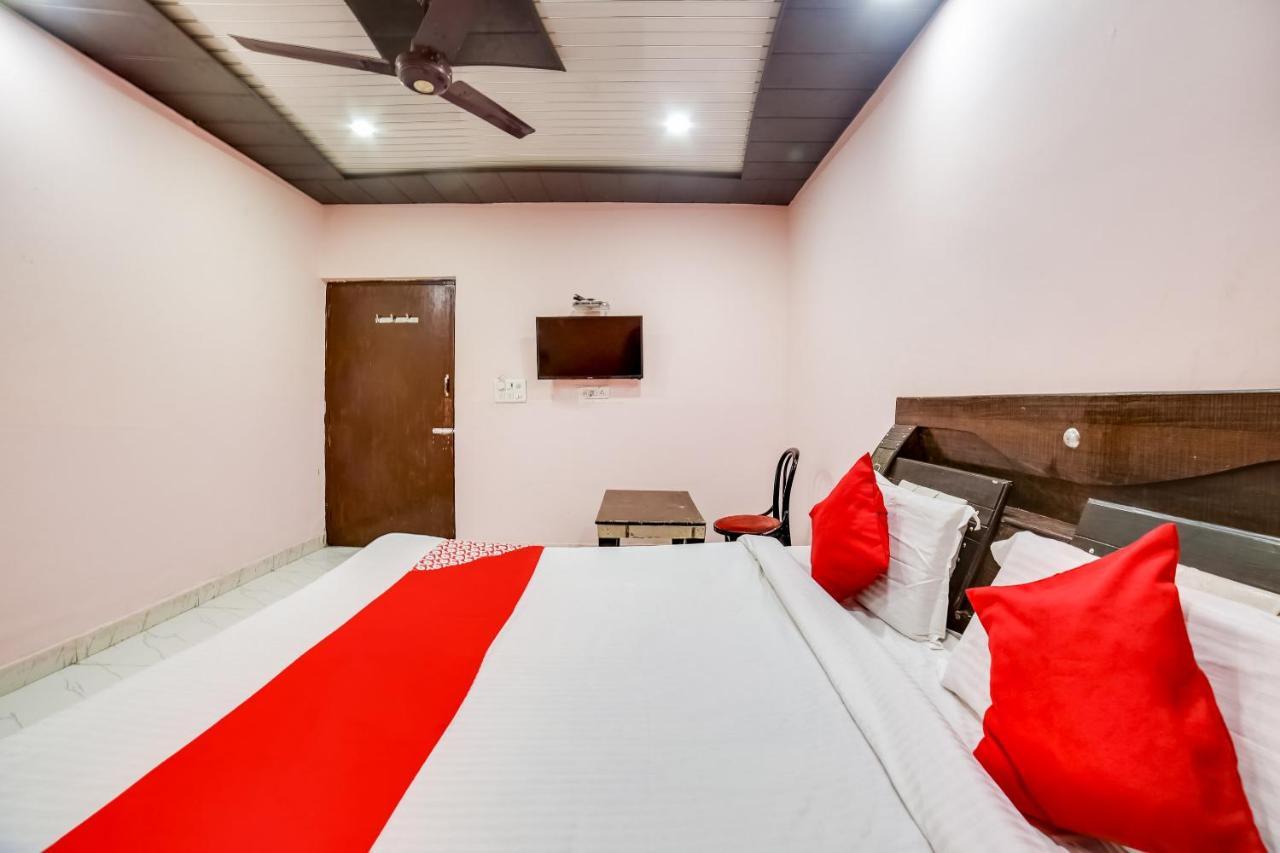 Oyo 70288 Happy Dhaba Hotel โซนีปัต ภายนอก รูปภาพ